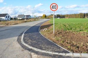 Pločnik pri Zdravstvenem domu Medvode 