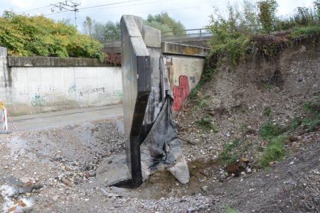 Podvoz pod železnico